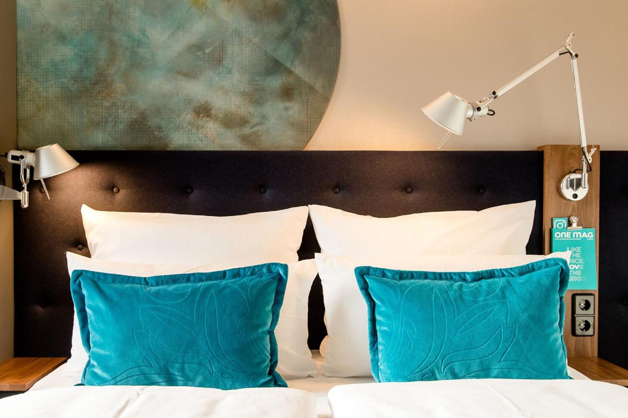 Motel One Nuernberg-Plaerrer Bagian luar foto